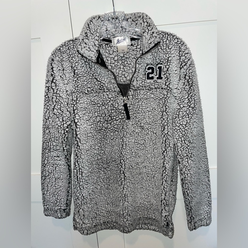 Light Grey Sherpa 2021 Pullover, Size XS